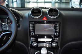2013款长城H6升级版1.5T手动两驱精英型