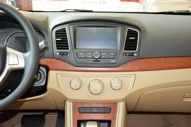 2014款荣威350C 1.5L手自一体迅悦版