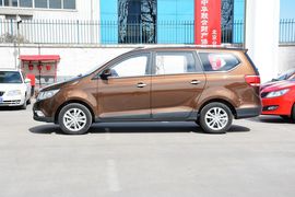 2015款宝骏730 1.8L手动舒适ESP版 7座
