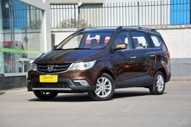2015款宝骏730 1.8L手动舒适ESP版 7座