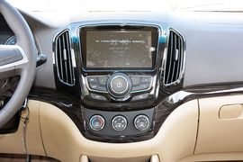 2015款宝骏730 1.8L手动舒适ESP版 7座