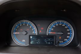 2015款宝骏730 1.8L手动舒适ESP版 7座