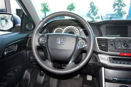 2014款本田雅阁2.0EX豪华版