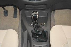 2014款五菱宏光S 1.2L手动标准型