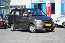 2014款五菱宏光S 1.2L手动标准型