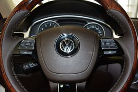 2015款大众途锐3.0TSI V6耀锐限量版