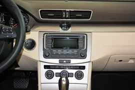 2015款大众迈腾1.8TSI领先型