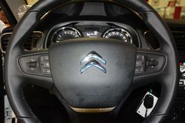 2015款雪铁龙C3-XR 1.6L手动先锋型