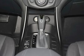 2013款现代全新胜达2.4L自动四驱智能型 改款