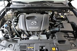 2014款马自达3 昂克赛拉1.5L手自一体豪华型