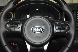 2015款起亚索兰托L 2.4GDI汽油4WD尊贵版7座