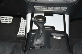 2015款起亚索兰托L 2.4GDI汽油4WD尊贵版7座