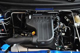 2013款铃木奥拓1.0L手动豪华型