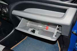 2013款铃木奥拓1.0L手动豪华型
