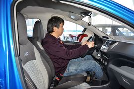 2013款铃木奥拓1.0L手动豪华型