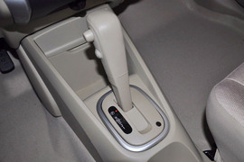 2013款启辰D50 1.6L自动时尚版