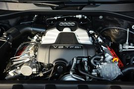 2015款奥迪Q7 35TFSI运动型