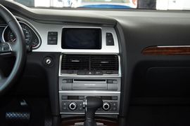 2015款奥迪Q7 35TFSI运动型