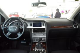 2015款奥迪Q7 35TFSI运动型