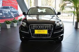 2015款奥迪Q7 35TFSI运动型