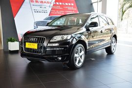 2015款奥迪Q7 35TFSI运动型