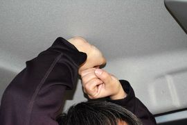 前排头部空间