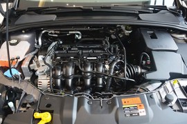2012款福特福克斯三厢1.6L手动舒适型