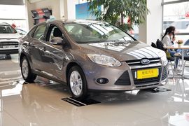 2012款福特福克斯三厢1.6L手动舒适型