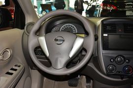 2014款日产阳光1.5XE CVT精英版