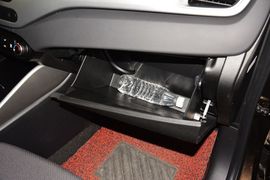 2013款起亚新佳乐2.0L 5座自动标准版 京V到店实拍