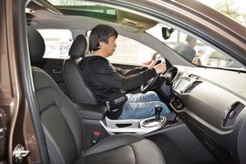 2015款起亚智跑2.0L自动两驱版DLX