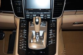 2014款保时捷Panamera 4 Executive 3.0T