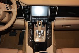 2014款保时捷Panamera 4 Executive 3.0T