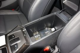 2013款起亚凯尊2.4L精英型 京V