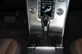 2015款沃尔沃XC60 2.0T T5 AWD智驭版