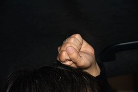 后排头部空间