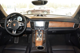 2014款保时捷Panamera4S Sport 3.0T