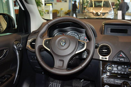 2014款雷诺科雷傲2.0L两驱舒适版