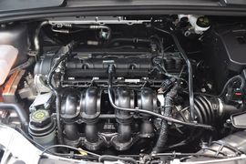 2012款福特福克斯三厢1.6L自动风尚型