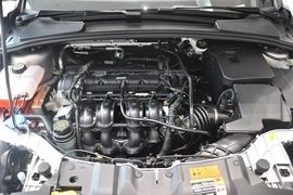 2012款福特福克斯三厢1.6L自动风尚型