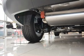 2012款福特福克斯三厢1.6L自动风尚型