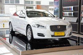 2015款捷豹XJL 2.0T两驱全景商务版
