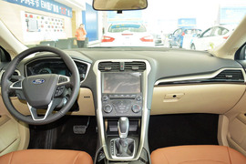 2013款福特蒙迪欧1.5L GTDi180舒适型