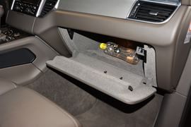 2014款保时捷Macan Turbo 3.6T到店实拍