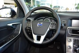 2015款沃尔沃V60 2.0T T5智逸版