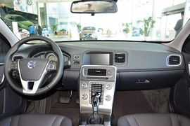 2015款沃尔沃V60 2.0T T5智逸版
