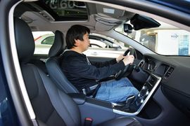2015款沃尔沃V60 2.0T T5智逸版