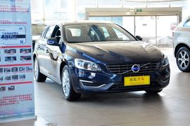 2015款沃尔沃V60 2.0T T5智逸版