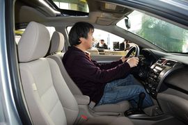 2012款本田锋范1.5L自动精英版