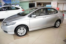 2012款本田锋范1.5L自动精英版